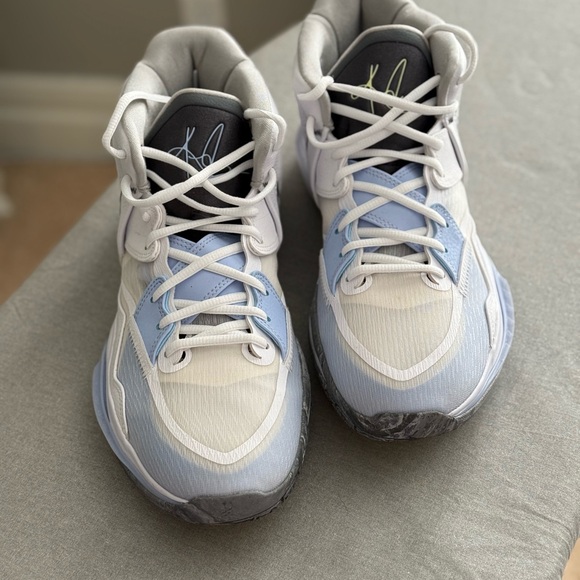 Nike Kyrie Infinity (Smoke and Mirrors) - Picture 4 of 10